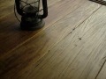 pavimento rustico in legno